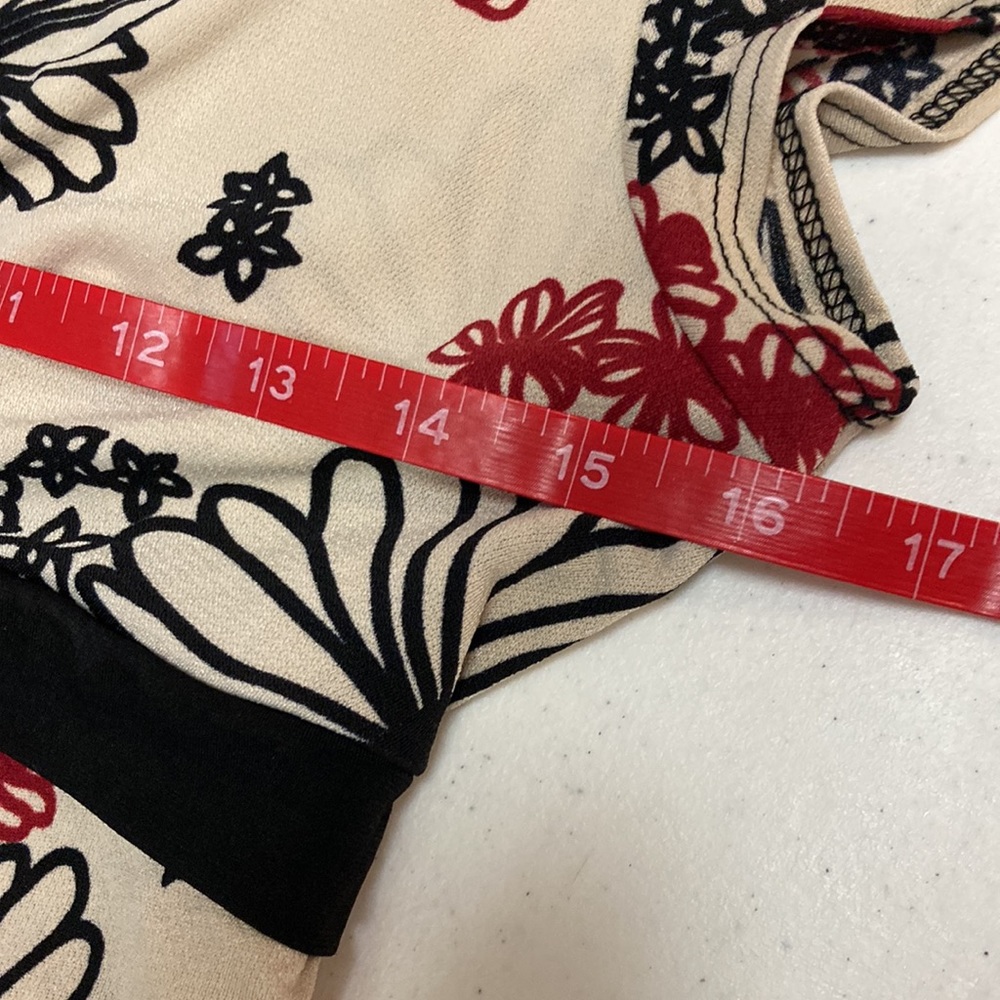 Mm Mm Mm Floral Tie Back Cream, Black, Red Ladies Blouse - Picture 6 of 7